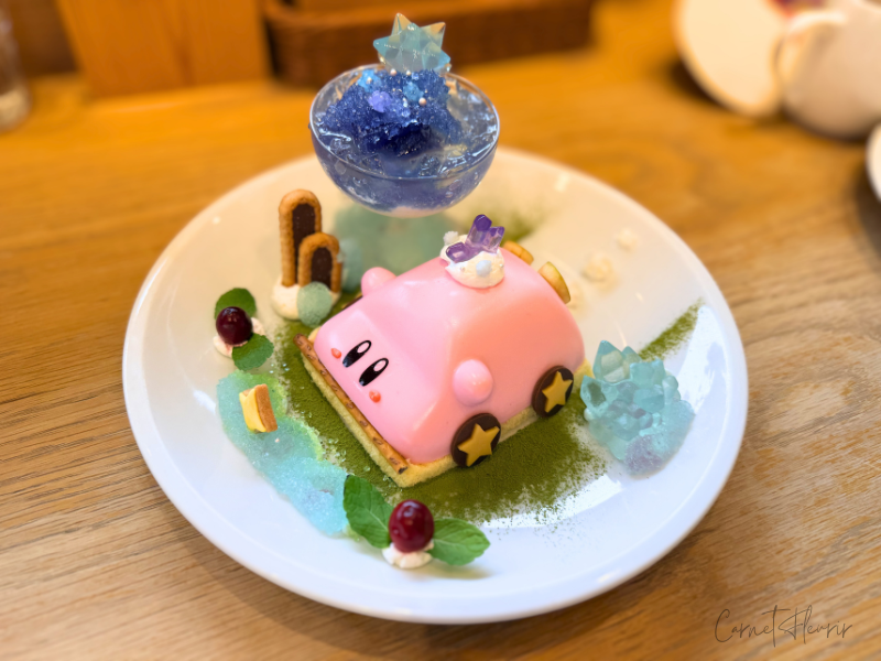 “ヘンケイ！くるまほおばりケーキ　キラキラ流星Ver”の商品画像。