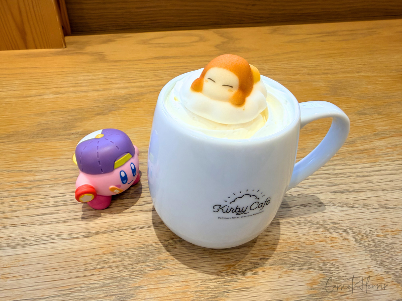 “カービィのうきうきマシュマロオレ”の商品画像。雲の上にのったワドルディのマシュマロが乗っている